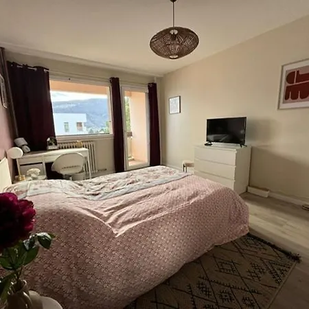Apartamento M49 Marquer T4 Au Calme Secteur Brouaz