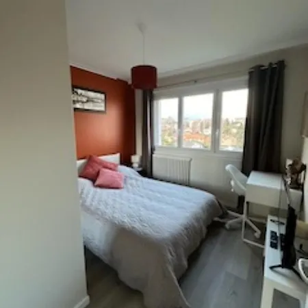 Apartamento M49 Marquer T4 Au Calme Secteur Brouaz